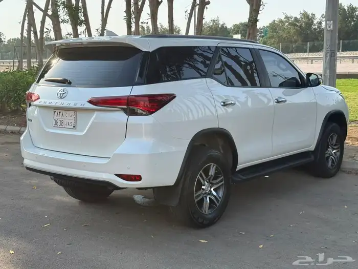 تويوتا فورشنر دبل 4 سلندر موديل 2021 10