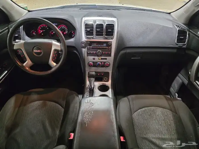 جمس اكاديا موديل 2012 بحالة ممتازة 8