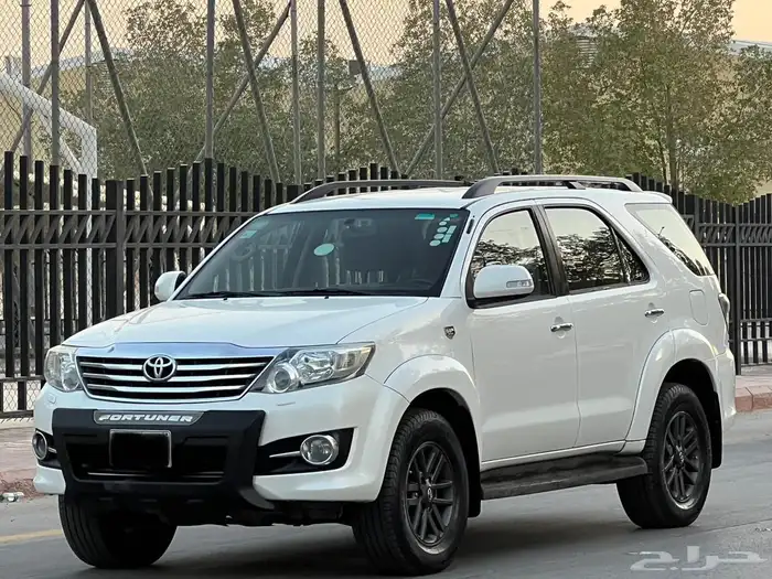 تويوتا - فورتشنر - 2015 - سعودي - 60 عام - فل كامل 0