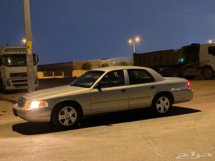 كروان فكتوريا فورد 2011 3