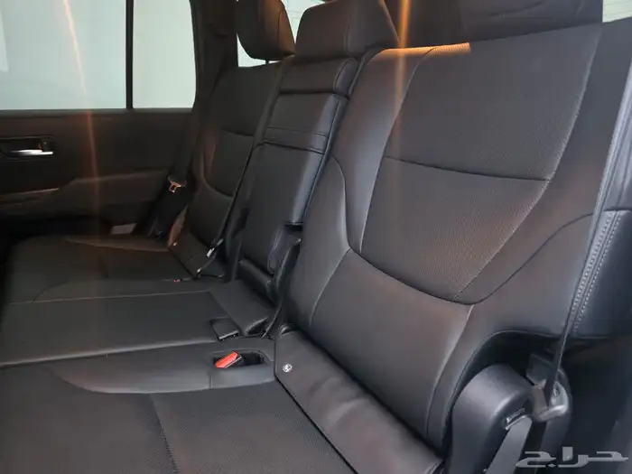 لاند كروزر GXR 11