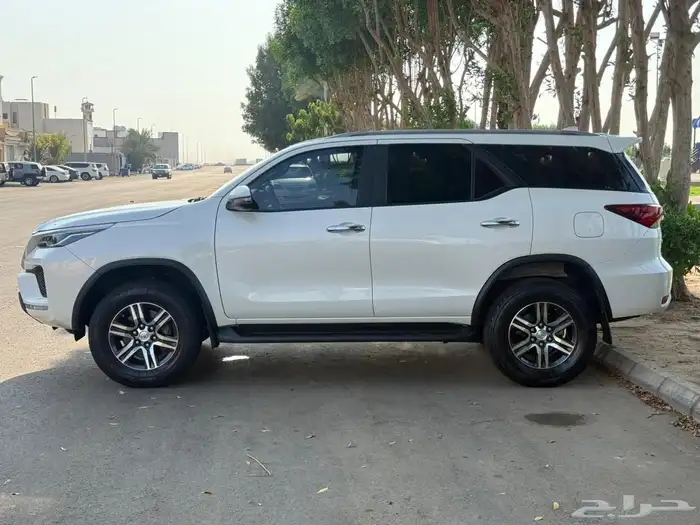 تويوتا فورشنر دبل 4 سلندر موديل 2021 3