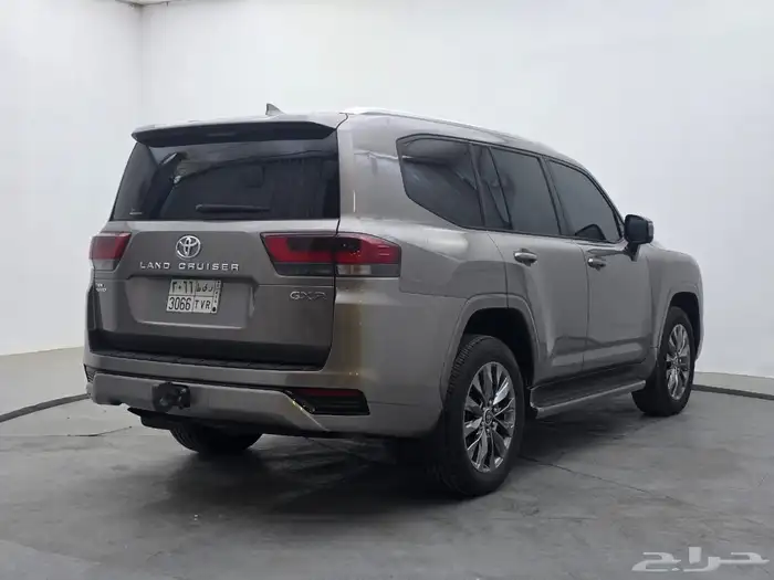 لاند كروزر GXR 2