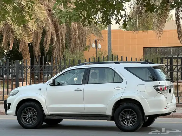 تويوتا - فورتشنر - 2015 - سعودي - 60 عام - فل كامل 6