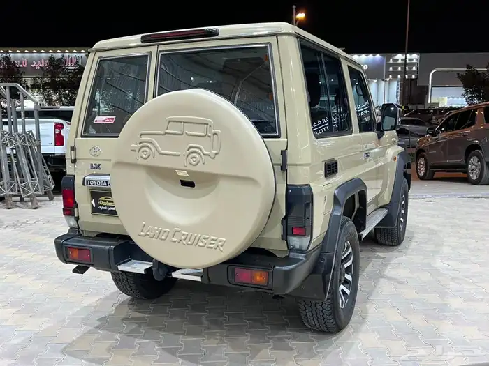 تويوتا لاندكروزر ربع موديل 2024 ديزل 5