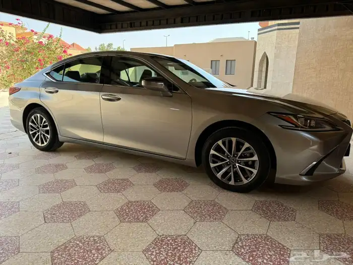 لكزس ES 250 AA 2022 6