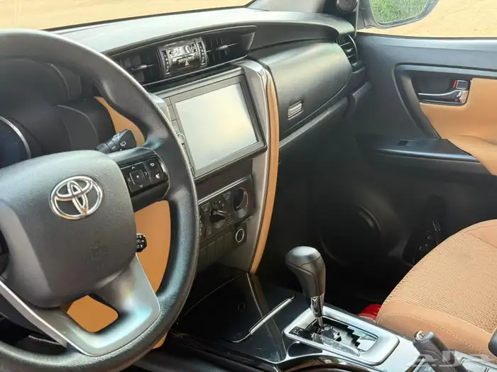 تويوتا فورشنر دبل 4 سلندر موديل 2021 16