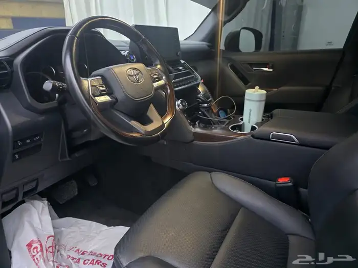 لاند كروزر GXR 10