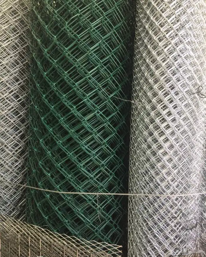 شبك مجلفن واخضر وسلك شائك وحلزوني 0