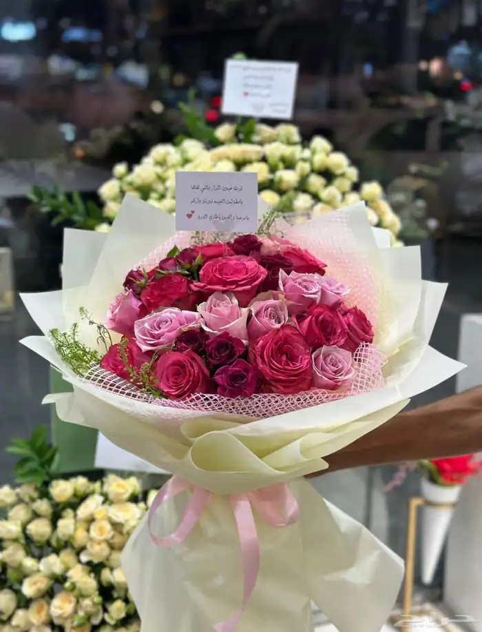 هدايا   ورد  ورد طبيعي  وردصناعي  باقة ورد  تغليف_هدايا 7