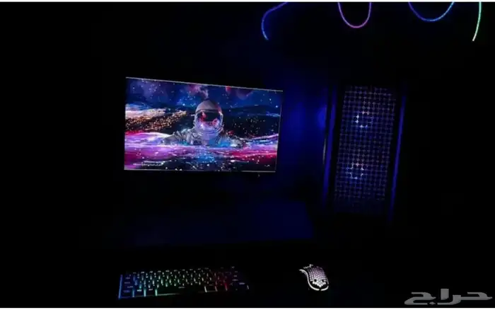 شاشه قيمنج ايسر 100hz فيها سماعه موجود الضمان 0