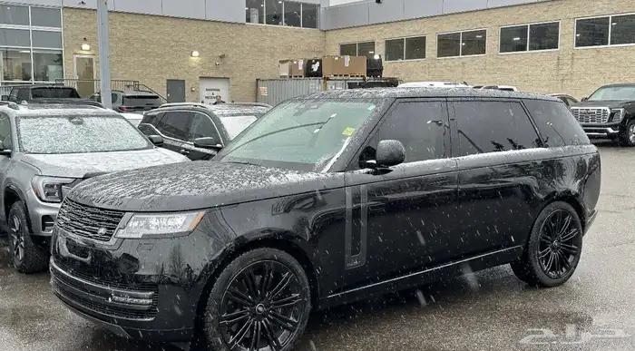 للبيع رانج روفر 2024 - Auto - 7 ركاب فل الفل ممشى قليل كندي 2