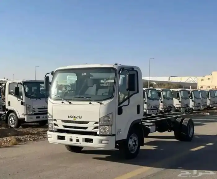 ايسوزو دينا 4.95 بحموله 4 طن عرض خاص 0