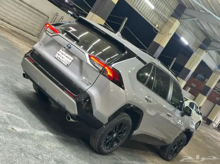 تويوتا راف فور سعودي هايبرد 2024 وكاله عداد 18 الف 3