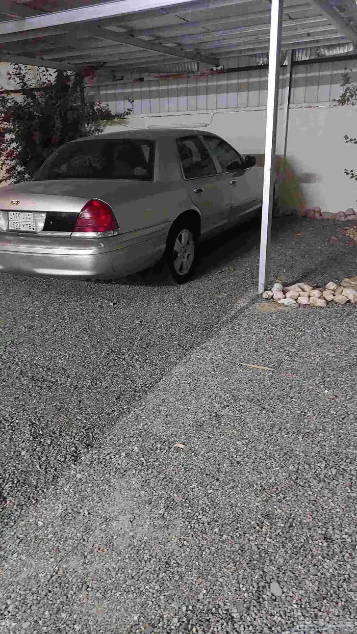 فورد كراون فكتوريا 2011 0