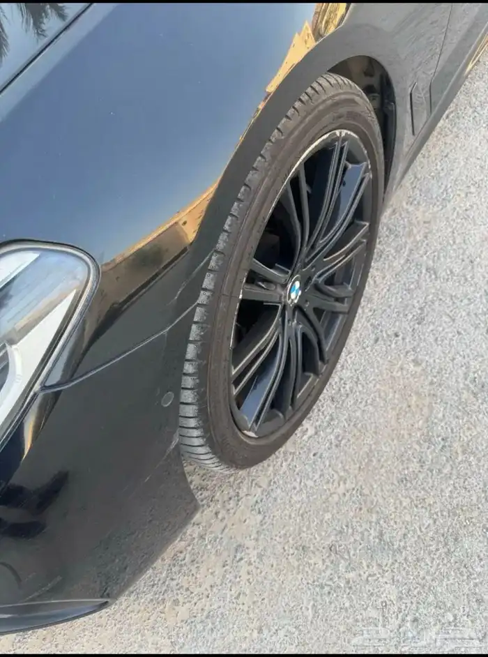 بي ام دبليو الفئة الخامسة 530i 2018 4