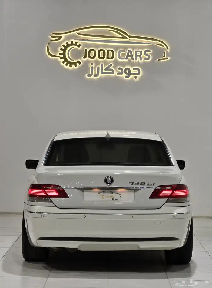بي ام دبليو 740Li موديل 2006 بحالة ممتازة 2