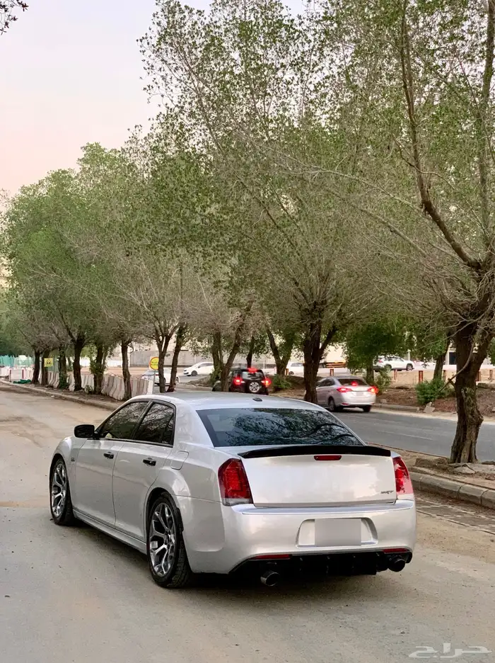 كرايسلر 2012 6.4 9