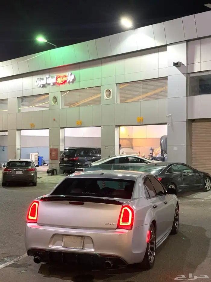 كرايسلر 2012 6.4 17