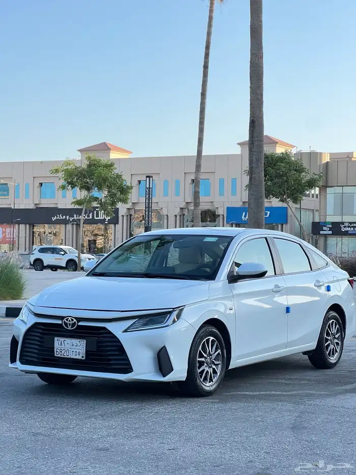 تويوتا يارس موديل 2023 نظيف 0