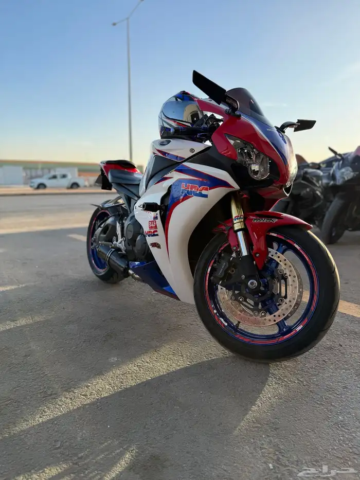 هوندا cbr 1000 rr 4