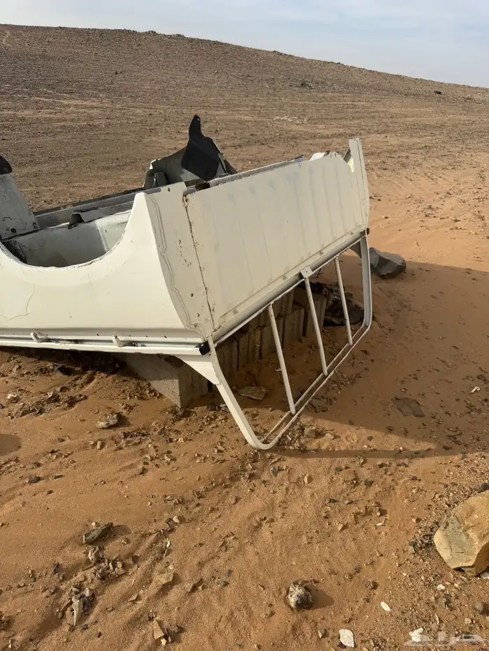 للبيع صندوق ددسن نظيف فيه طقه بالجنب الايمن وعلى وضعها 2