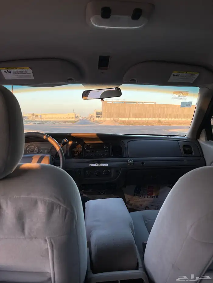 فورد فيكتوريا 2006 8