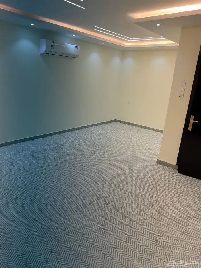 غرفه للايجار كبيره 1