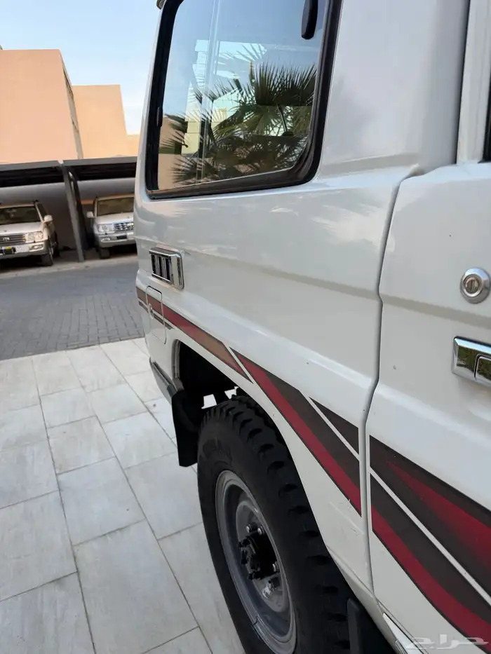 ربع تويوتا 2016 بريمي فل كامل ونش 10