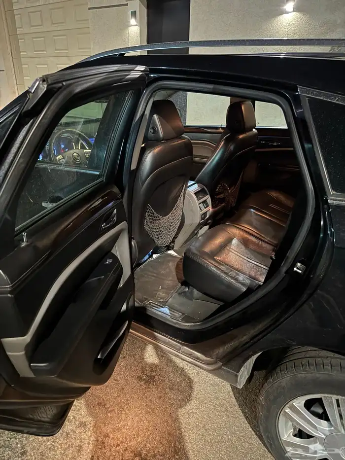 كاديلاك srx4 2011 11