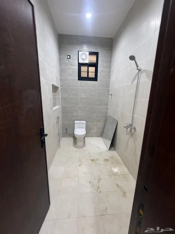 للبيع دور مستقل ارض كامله طريق الصناعيه خميس مشيط 850الف 12