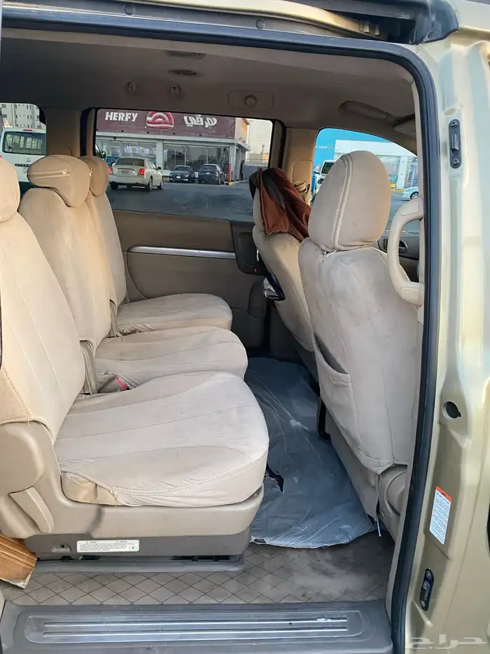 كيا كرنفال موديل 2011 7