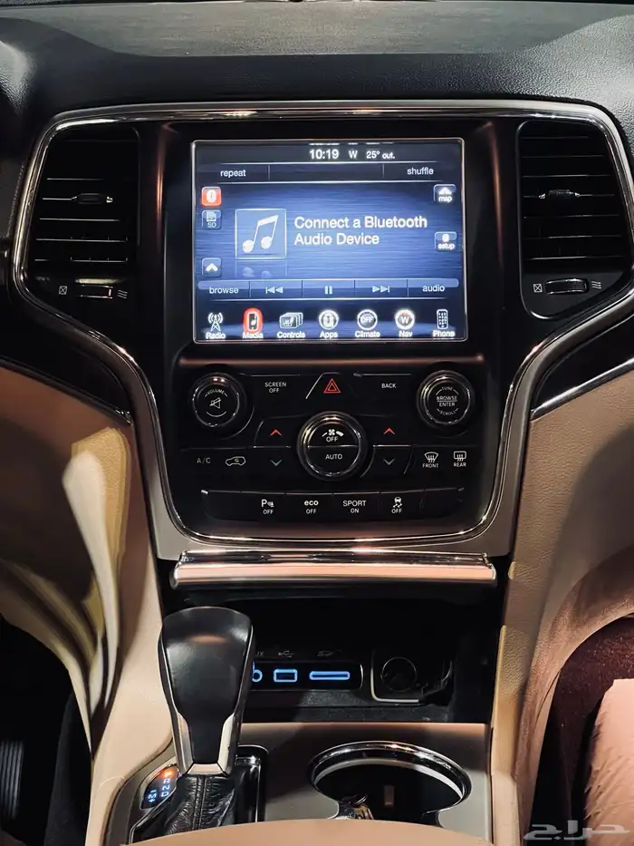 شيروكي 2017 لميتيد V8 بحاله ممتازه 13