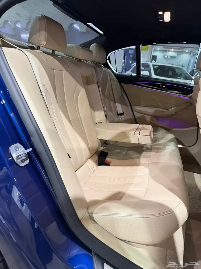 بي ام دبليو الفئة الخامسة 520i 2019 20