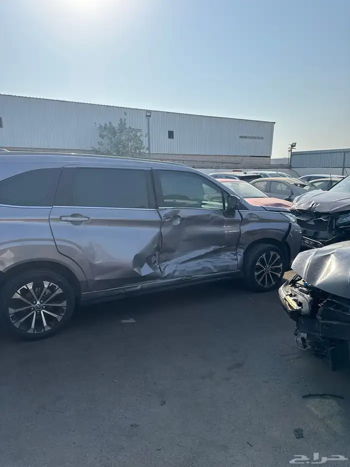 سيارات مصدومه 16