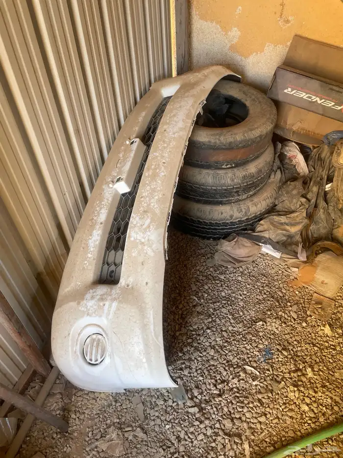 صدام امامي هايلكس به كسور بسيطه 3