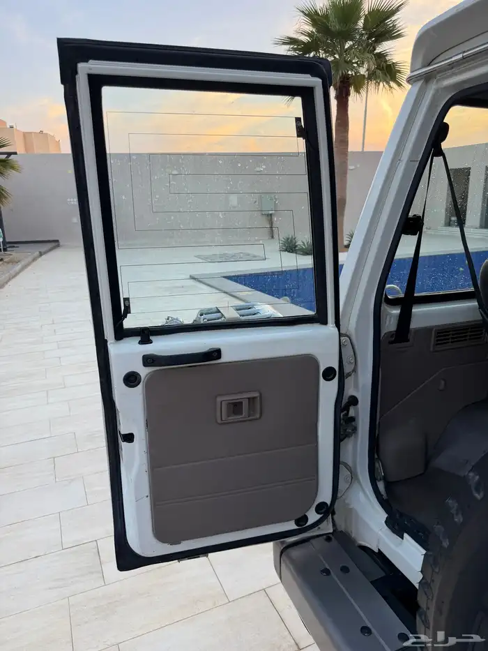 ربع تويوتا 2016 بريمي فل كامل ونش 44