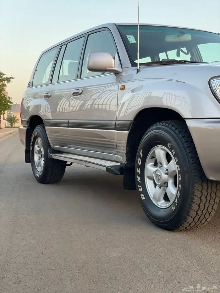 للبيع جيب2002 جي اكس ار قير عادي دفلك 8