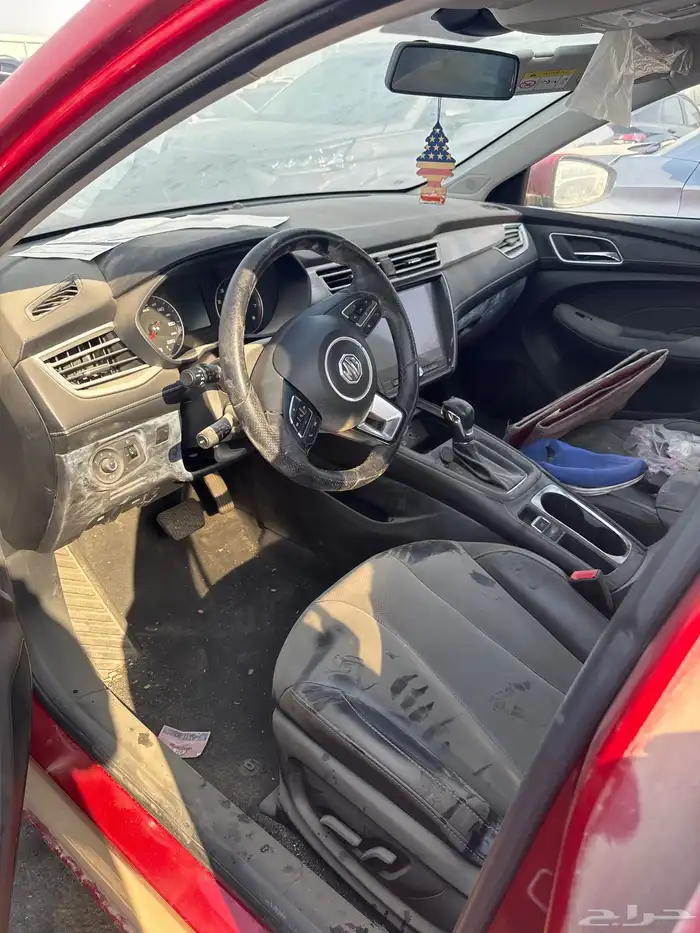 سيارات مصدومه 32