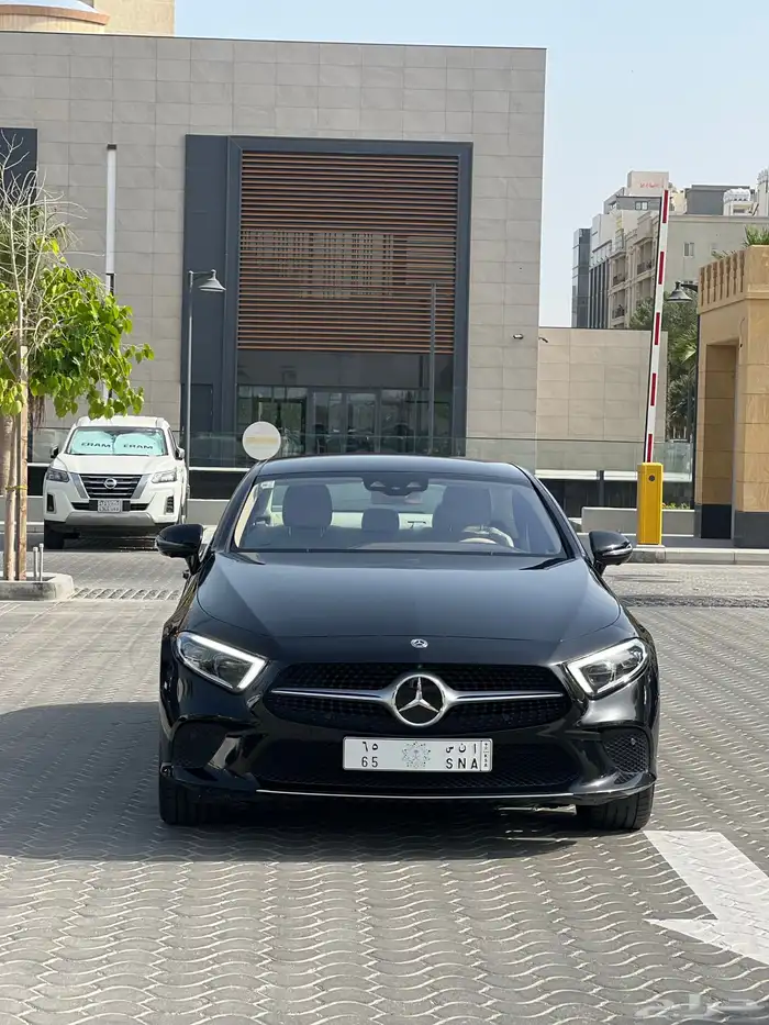 مرسيدس CLS450 نظيف 2