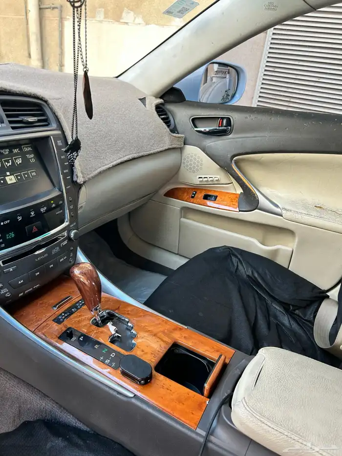 لكزس is 300 2009 6