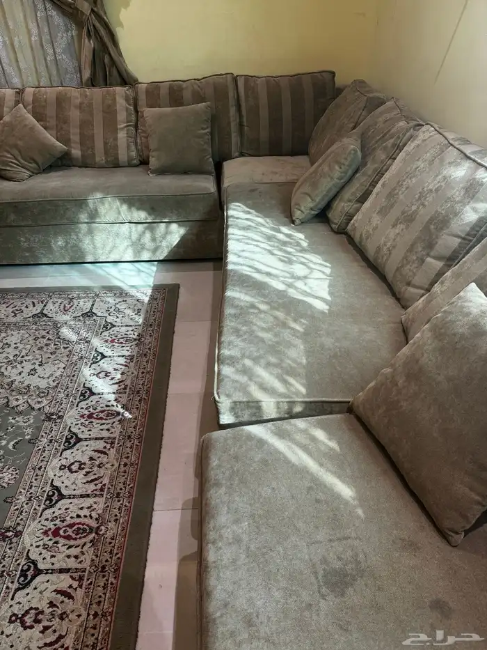 للبيع كنب مجلس مستعمل 4