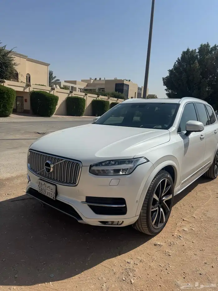 للبيع سيارة جيب فولفو 2019 2