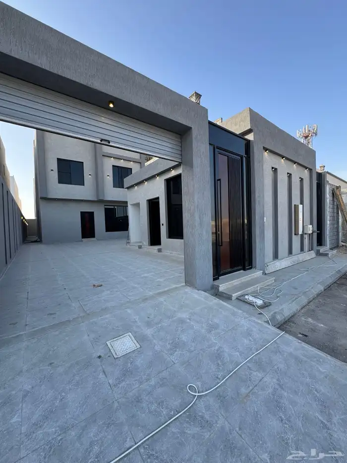 للبيع فيلا حي العزيزيه الخبر مساحه 480 م 1