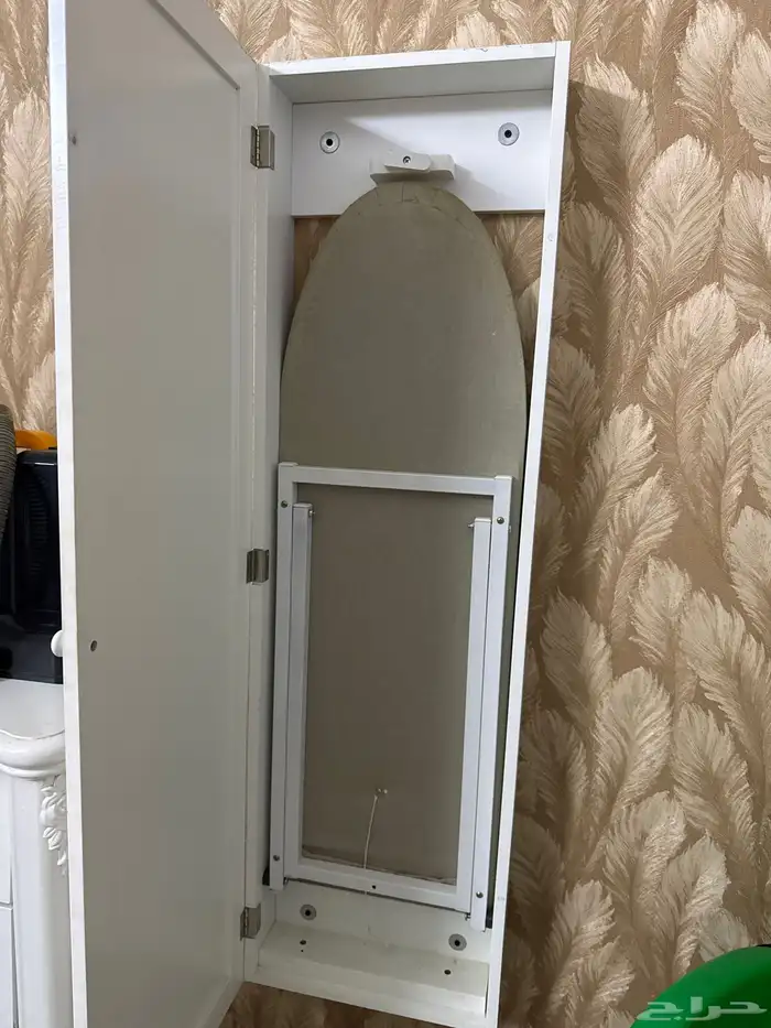 طاولة مكواة 0