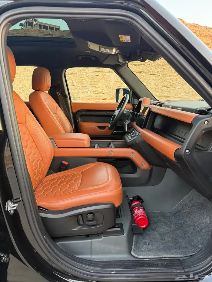 ديفندر 2020 V6 24