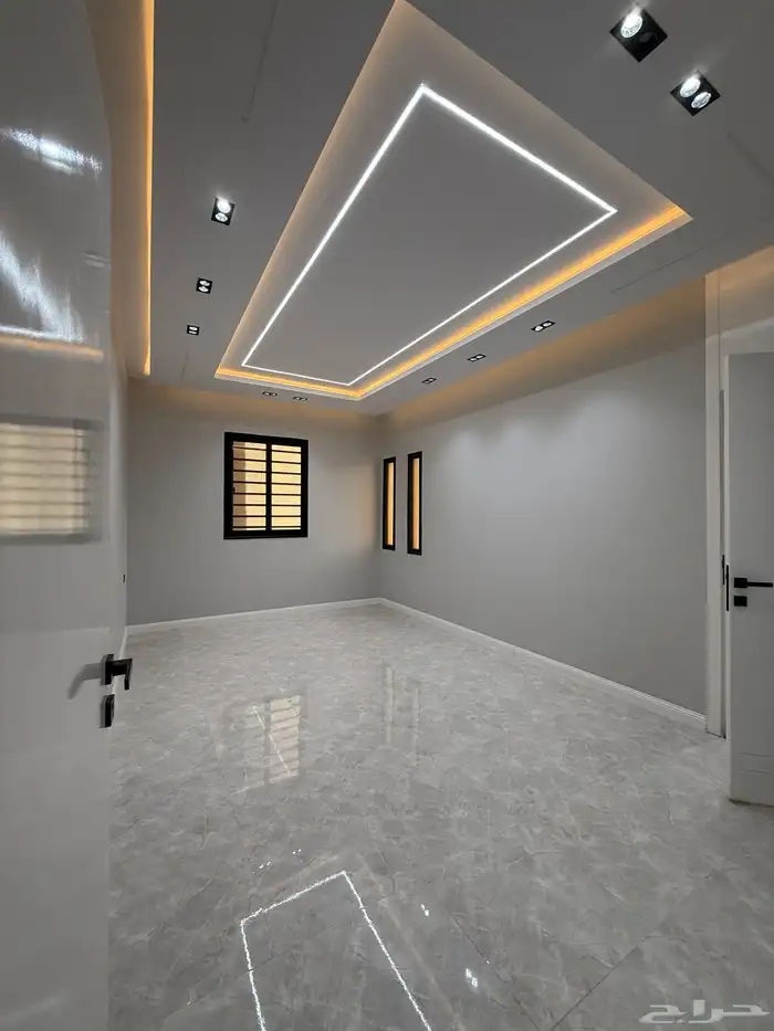 للبيع شقق سكنية فاخرة بموقع مميز ومكتمل الخدمات شرق الخميس 4