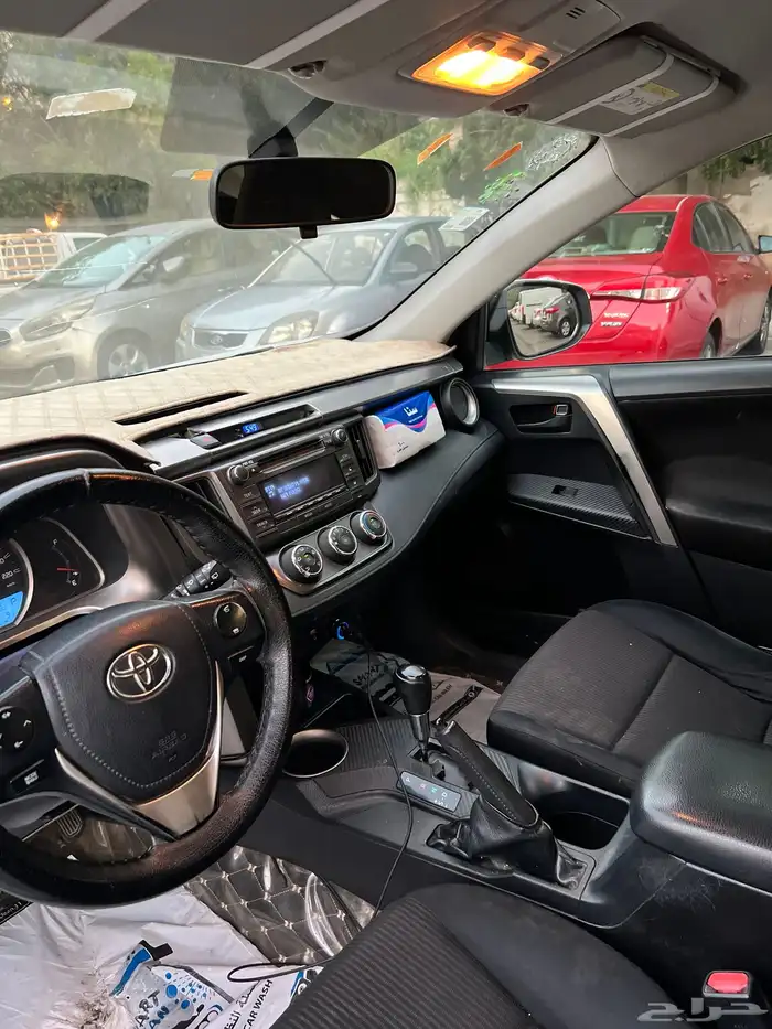 للبيع تايوتا راف فور ابيض نظيف 4