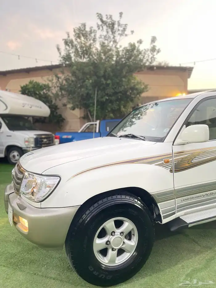 تيوتا لاند كروزرز. Vxr. 2004 قير عادي 8