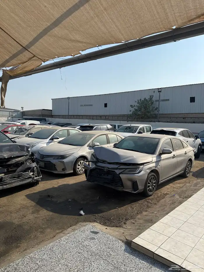 سيارات مصدومه 0